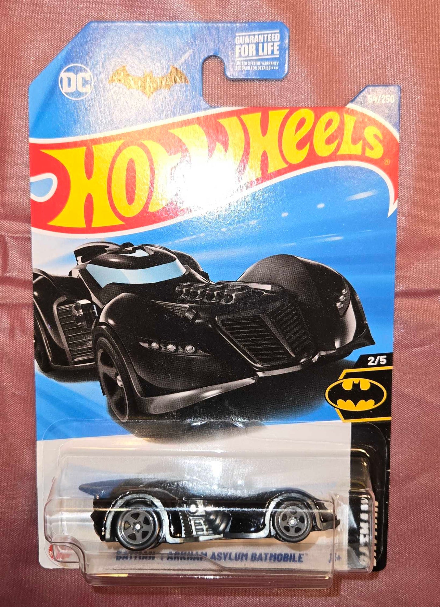 Hot Wheels - Batman Arkham Asylum Batmobile 2/5